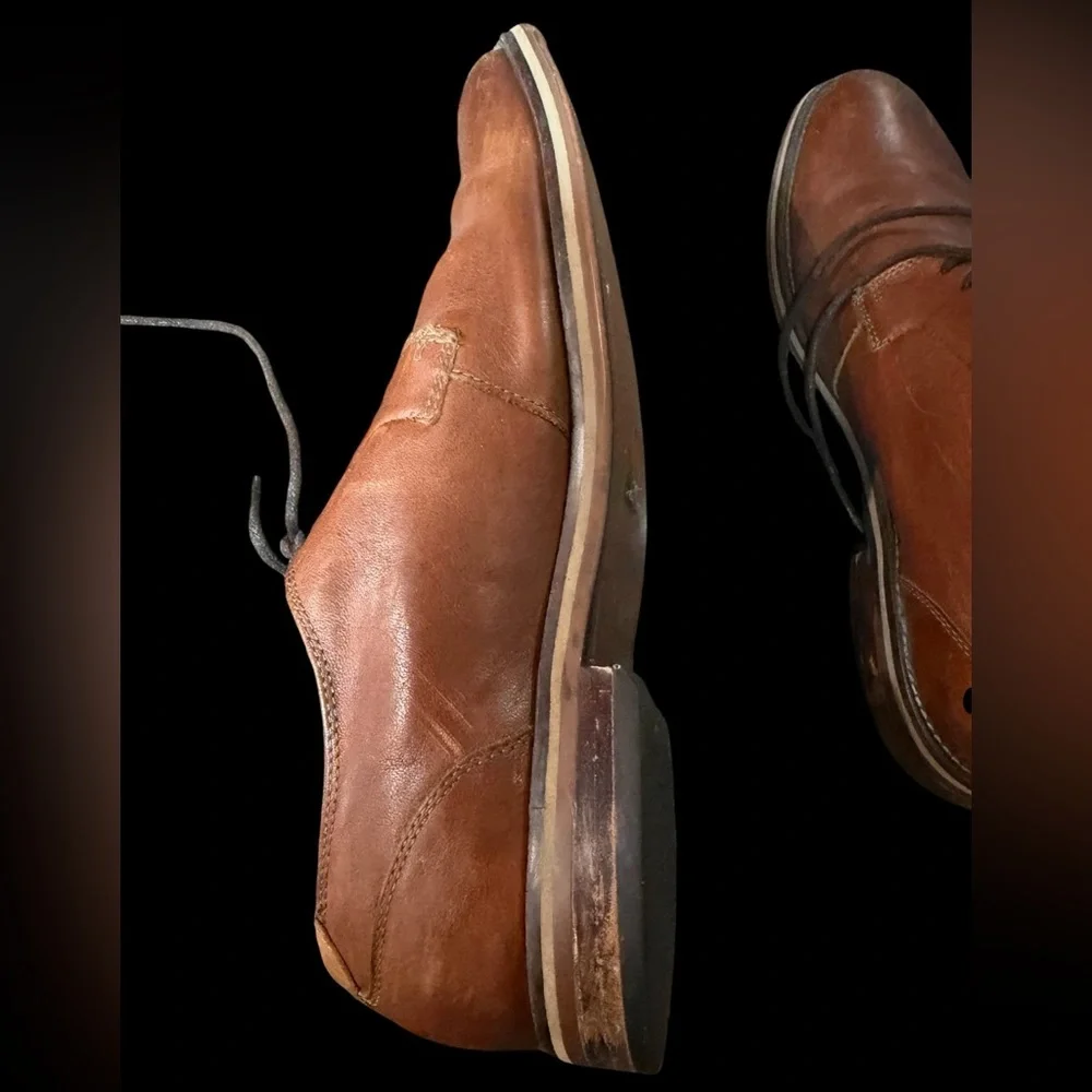 Aldo Men's Cognac Brown Leather Derby Oxfords. Used